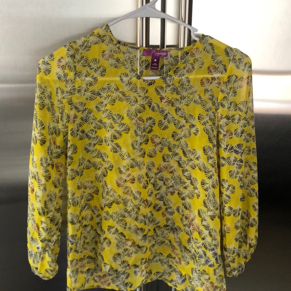Aqua Girls yellow flower print blouse- like new